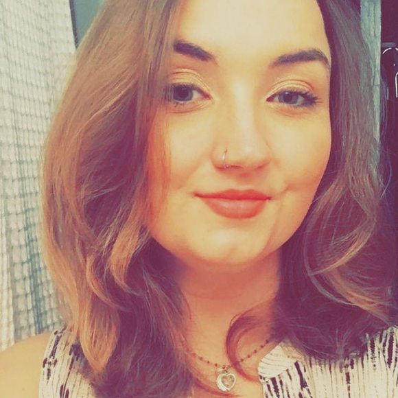 Poshmark profile picture for @mmodell